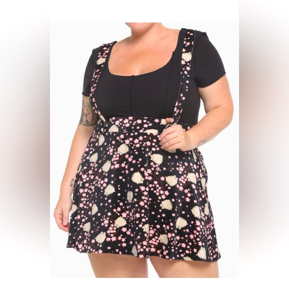 Hot Topic Pusheen velvet cherry blossom suspender skater skirt size 2XL